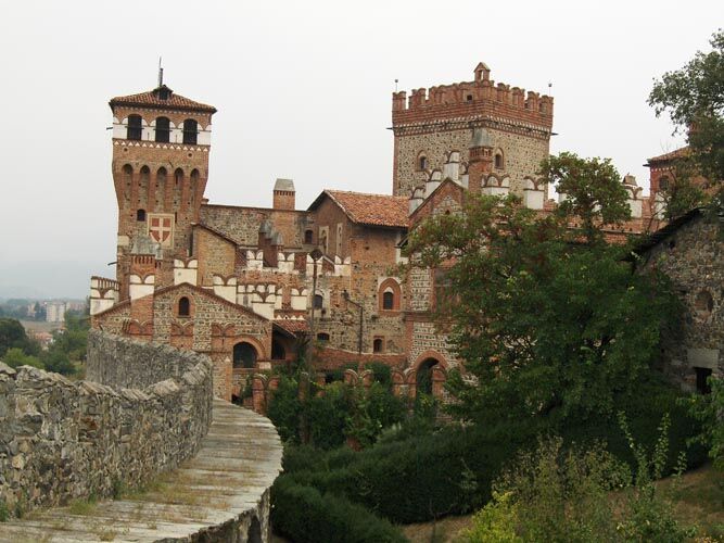 Castello Di Pavone Pavone Canavese Exterior foto